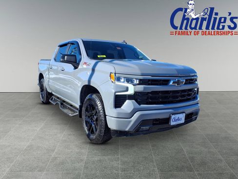 Used 2025 Chevrolet Silverado 1500 RST w/ Z71 Off-Road Package image 3