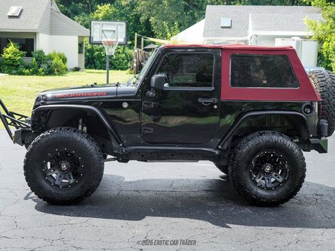 Used 2017 Jeep Wrangler Sport AWD/4WD image 3