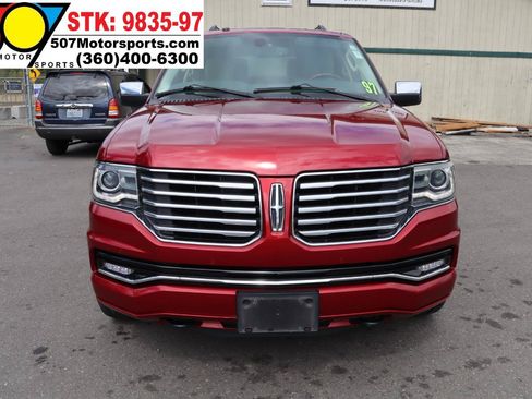 Used 2015 Lincoln Navigator 4WD w/ Equipment Group 101A Reserve image 11