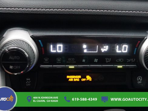 Used 2022 Toyota RAV4 XLE Premium FWD image 24