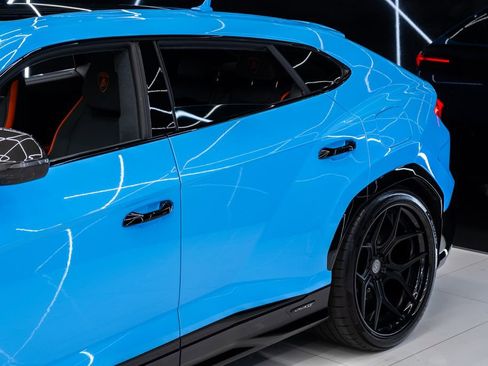 Used 2025 Lamborghini Urus SE AWD/4WD image 27