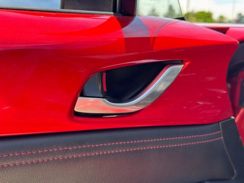 Used 2016 MAZDA MX-5 Miata Club RWD image 11