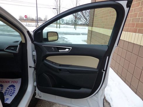 Used 2020 Ford Edge SEL w/ Convenience Package image 45