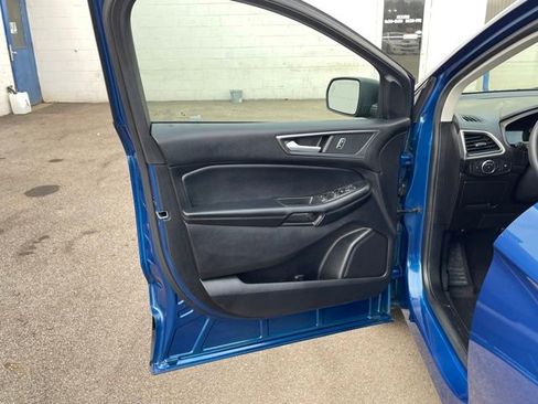 Used 2022 Ford Edge SE image 10