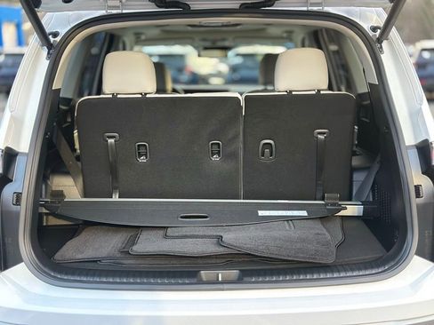 Used 2025 Kia Telluride EX w/ EX Captain's Chair Package image 6