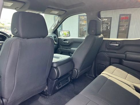 Used 2020 Chevrolet Silverado 1500 Custom w/ Custom Value Package AWD/4WD image 20