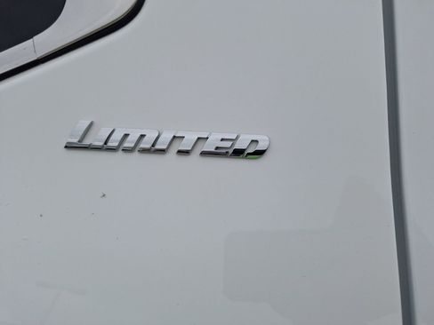 Used 2024 Toyota Tundra Limited AWD/4WD image 13