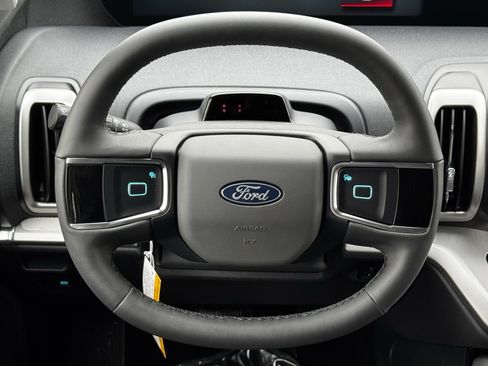 New 2026 Ford Expedition Active image 15