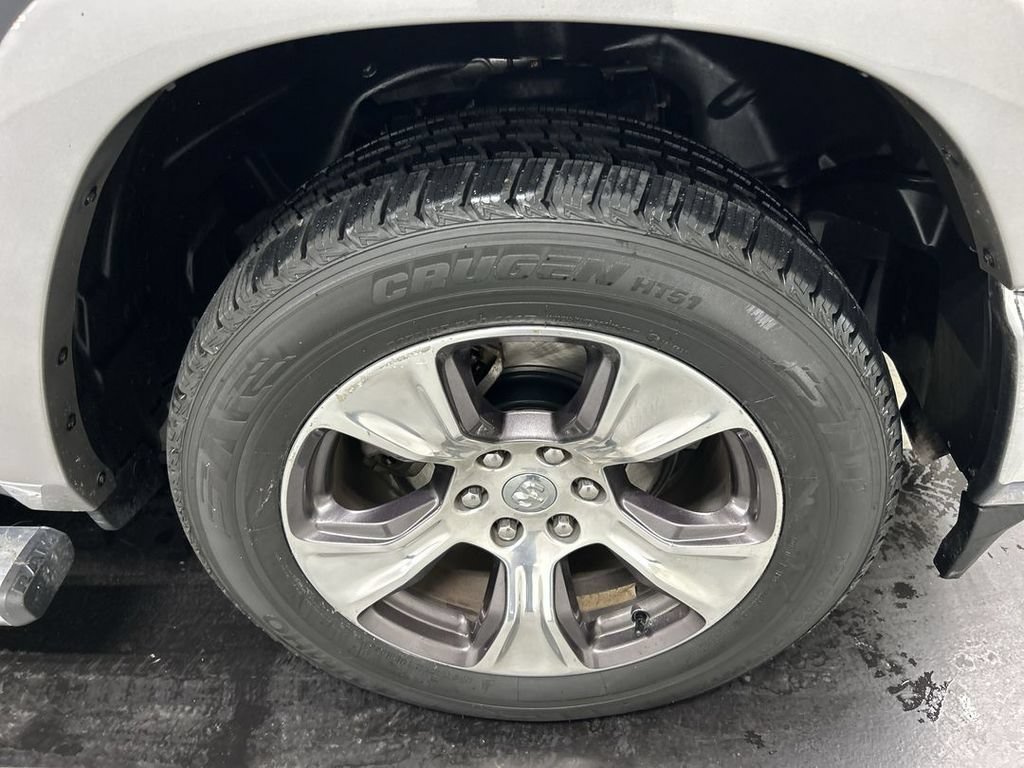 Used 2019 RAM 1500 Laramie AWD/4WD image 8