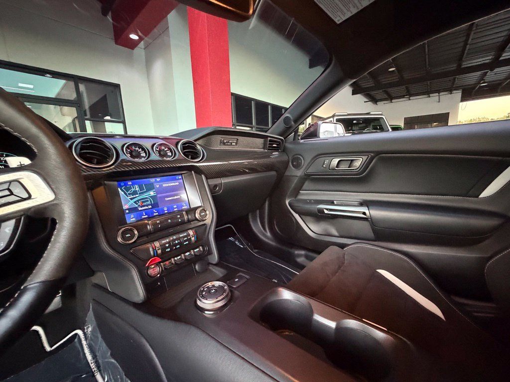 Used 2021 Ford Mustang Shelby GT500 w/ Technology Package RWD image 27