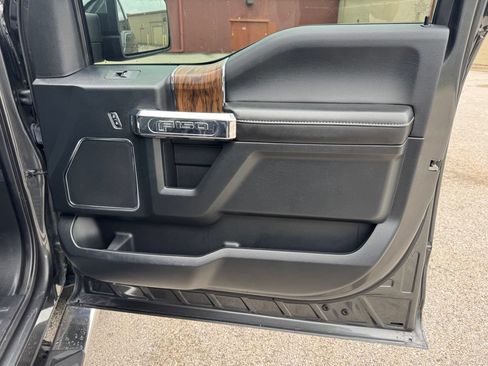 Used 2019 Ford F150 Lariat w/ Equipment Group 502A Luxury AWD/4WD image 13