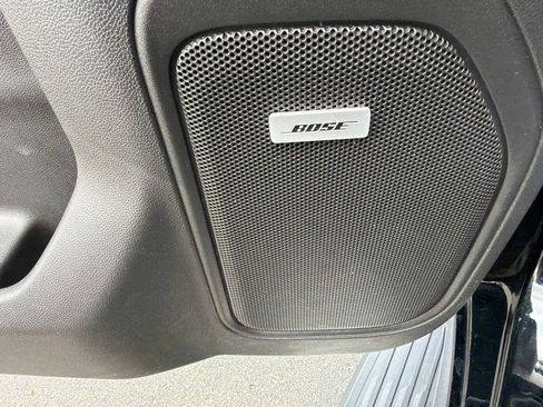 Used 2019 GMC Sierra 1500 SLT w/ SLT Premium Plus Package AWD/4WD image 18