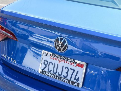 Used 2022 Volkswagen Jetta SEL FWD image 9