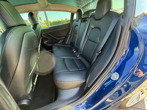 Used 2020 Tesla Model 3 Standard Range Plus image 11