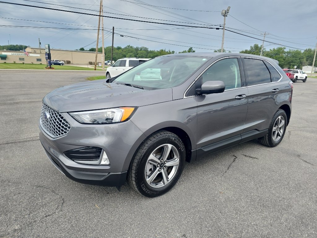 Used 2024 Ford Edge SEL w/ Convenience Package AWD/4WD image 2