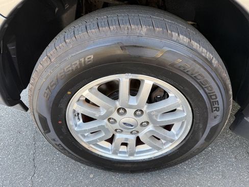 Used 2011 Ford Expedition XLT image 31