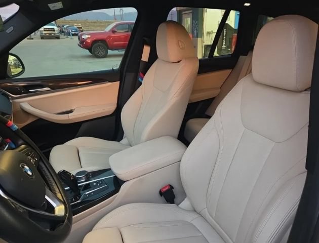 Used 2018 BMW X3 xDrive30i AWD/4WD image 3