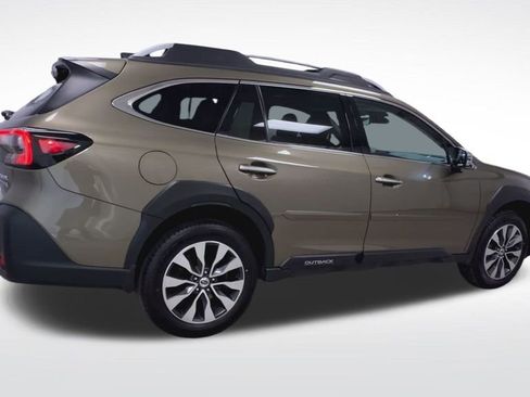 Used 2023 Subaru Outback Touring image 8