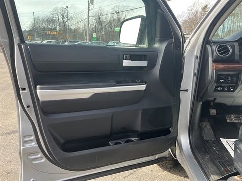 Used 2016 Toyota Tundra Limited w/ Limited Premium Package image 16