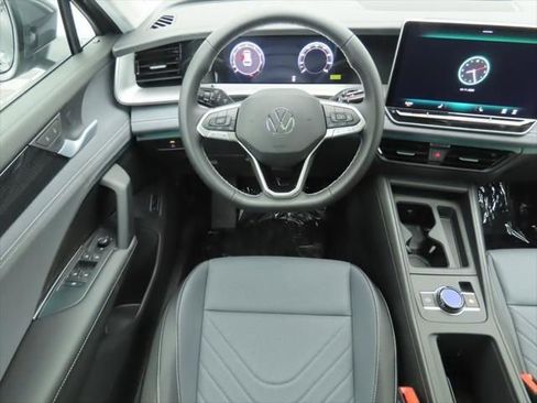 New 2026 Volkswagen Tiguan SE image 10