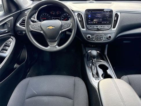 Used 2023 Chevrolet Malibu LT image 18