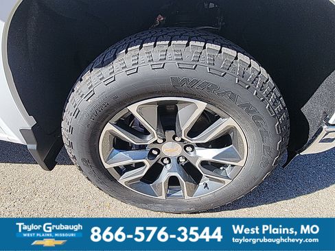 New 2026 Chevrolet Silverado 1500 LT w/ Z71 Off-Road Package AWD/4WD image 12