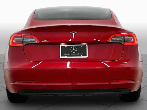 Used 2023 Tesla Model 3 Standard Range image 4