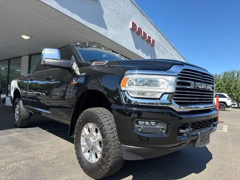 Used 2023 RAM 2500 Laramie AWD/4WD image 3