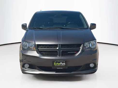 Used 2020 Dodge Grand Caravan GT FWD image 2