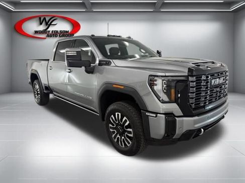 New 2026 GMC Sierra 2500 Denali Ultimate AWD/4WD image 3