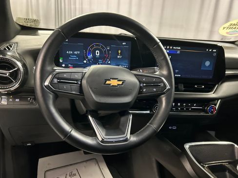 Used 2025 Chevrolet Equinox LT image 14