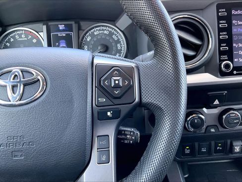 Used 2022 Toyota Tacoma TRD Off-Road w/ Technology Package image 23