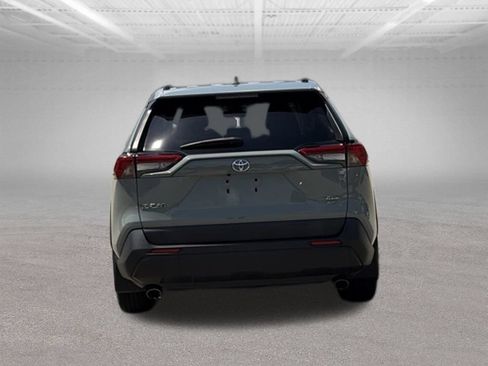 Used 2019 Toyota RAV4 XLE w/ Convenience Package AWD/4WD image 4