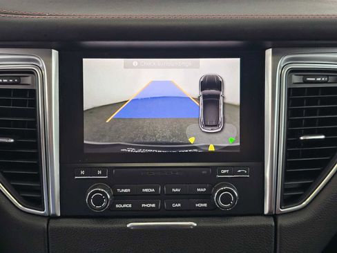 Used 2017 Porsche Macan image 26
