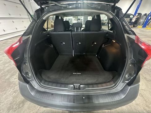 Used 2018 Nissan Kicks S FWD image 25