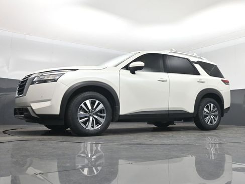 Used 2024 Nissan Pathfinder SL image 52