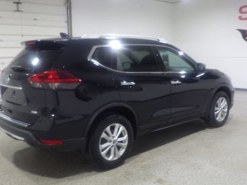 Used 2018 Nissan Rogue S w/ S Value Package AWD/4WD image 4