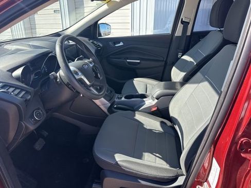 Used 2015 Ford Escape SE w/ Equipment Group 201A image 14