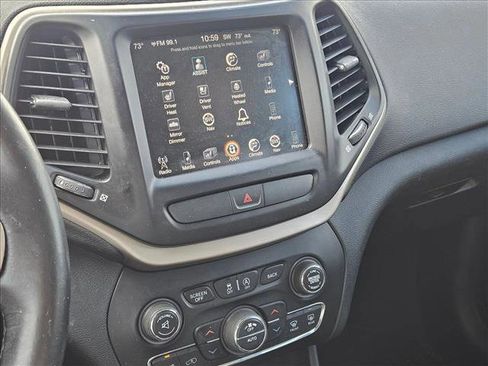 Used 2016 Jeep Cherokee High Altitude w/ Luxury Group image 14