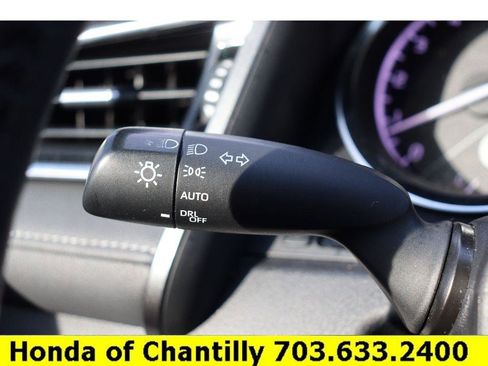 Used 2018 Toyota Camry SE w/ Audio Package image 12