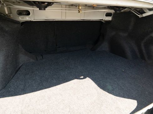 Used 2019 Toyota Corolla LE FWD image 19