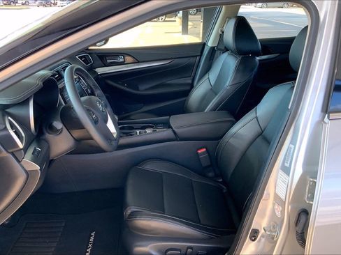Used 2022 Nissan Maxima SV w/ Floor Mat Group FWD image 7