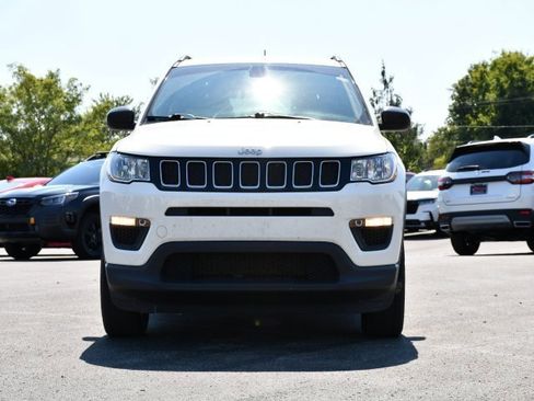 Used 2020 Jeep Compass Sport image 2