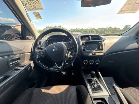 Used 2018 Mitsubishi Outlander Sport LE FWD image 15