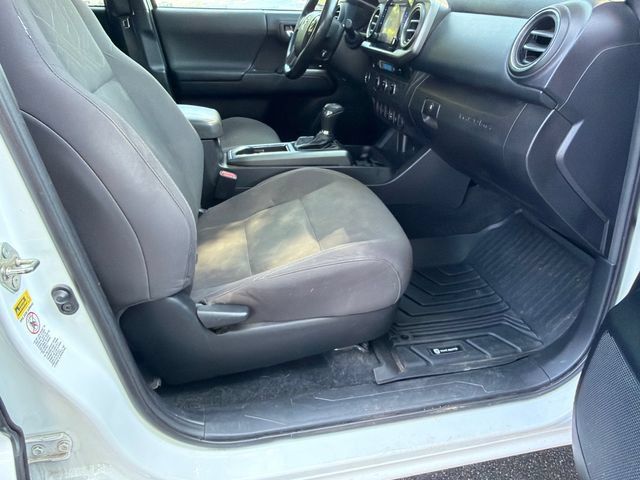 Used 2016 Toyota Tacoma TRD Off-Road w/ Premium & Technology Package RWD image 13