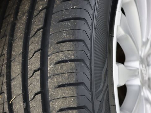 Used 2015 Audi A8 L 3.0T w/ Premium Package image 15