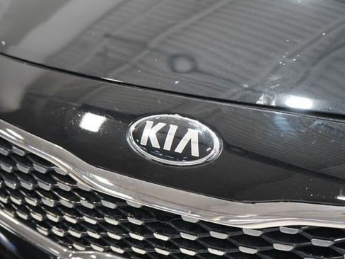 Used 2018 Kia Optima S image 9
