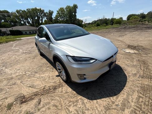 Used 2016 Tesla Model X 75D AWD/4WD image 20
