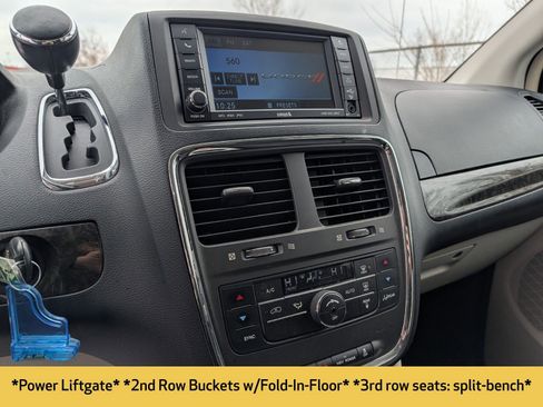 Used 2011 Dodge Grand Caravan Crew image 5