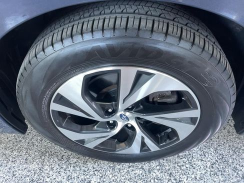 Used 2024 Subaru Legacy Premium AWD/4WD image 5
